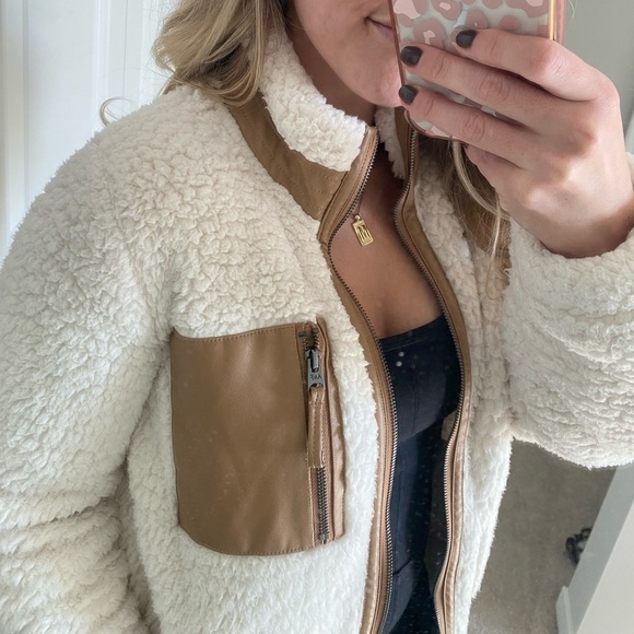 Abercrombie super soft sherpa jacket - Picture 3 of 7